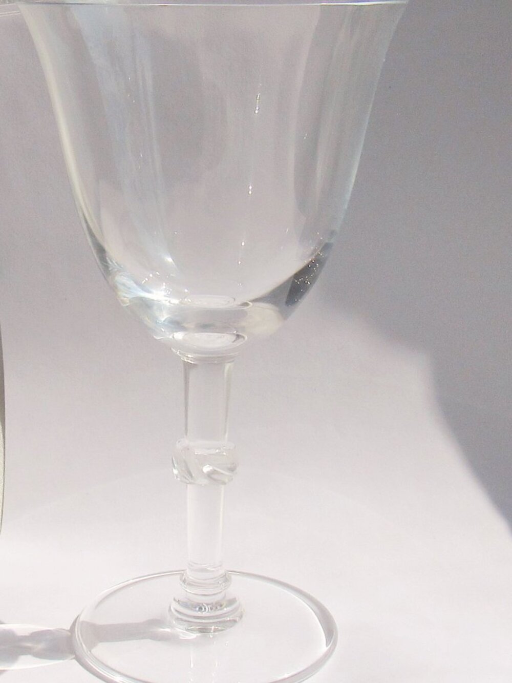 Lalique French Crystal Beaugency Burgundy Wine Glass, 5 7/8" High, Signed   T411